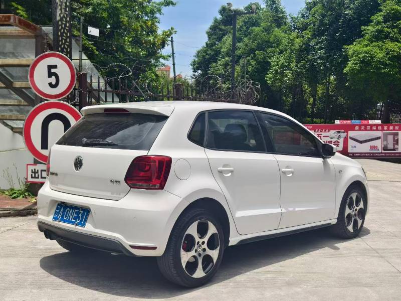 Volkswagen Polo 2013 car image #7