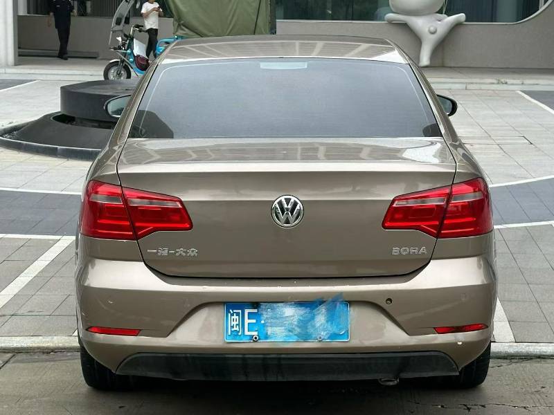 Volkswagen Bora 2016 car image #6