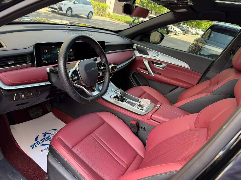Jetour X70 PLUS 2025 #4 Jetour X70 PLUS 2025 car image #4
