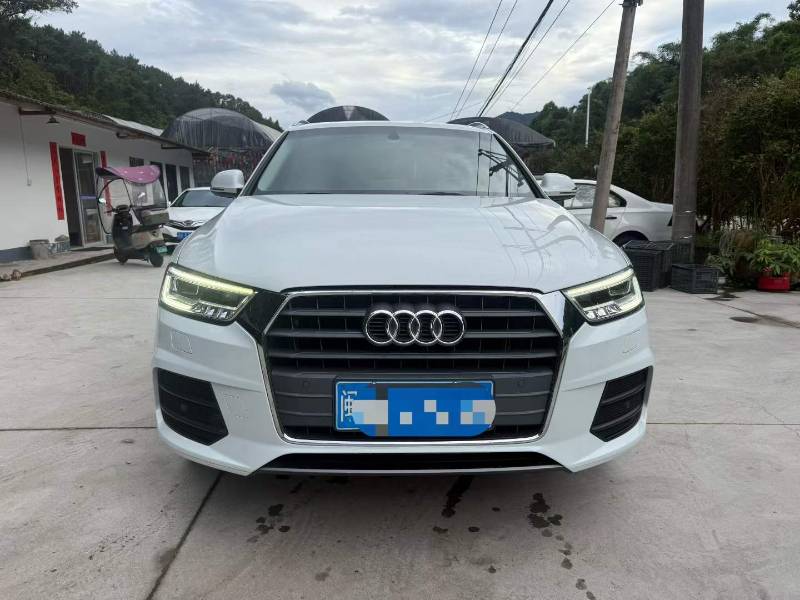 Audi Q3 2019 car image #3
