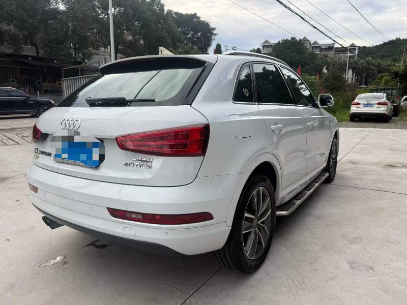 Audi Q3 2019 car image #4