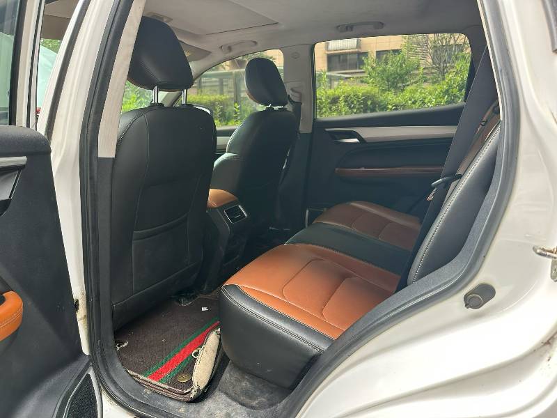 GEELY Vision X6 2020 car image #4
