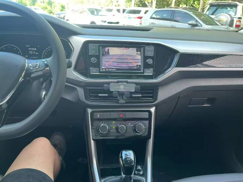 Volkswagen T-Cross 2020 #8 Volkswagen T-Cross 2020 car image #8