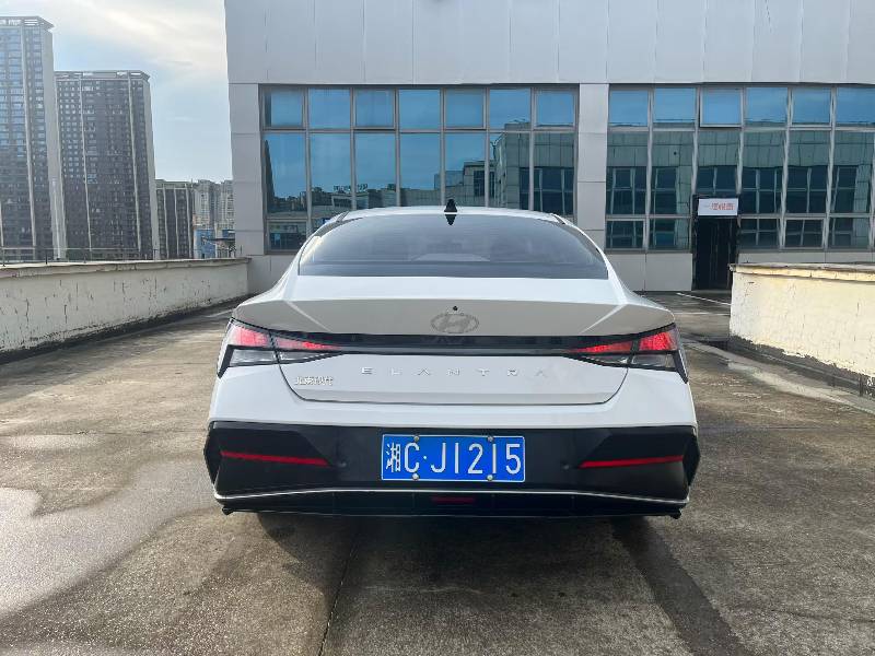 Hyundai Elantra 2023 car image #5