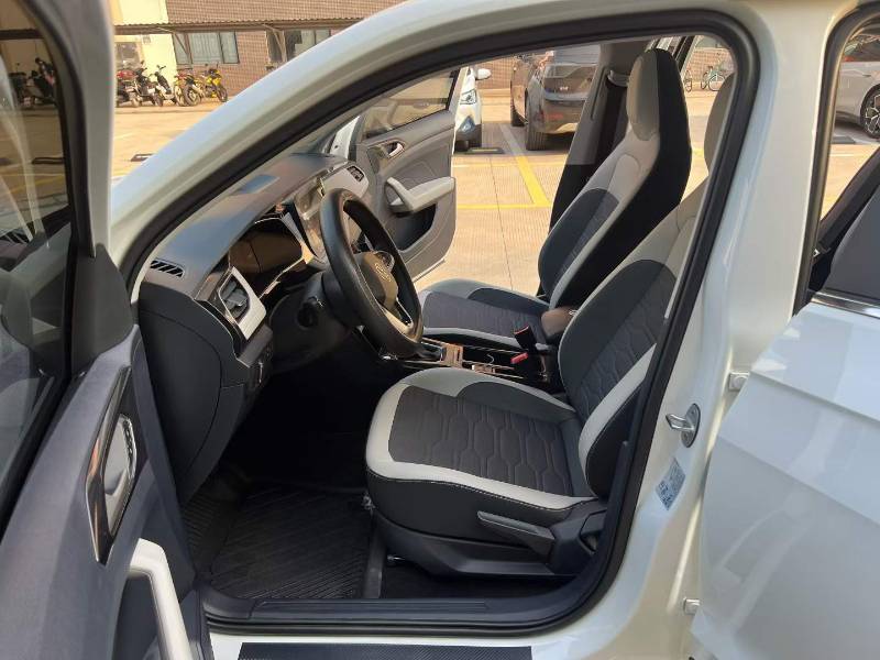 Volkswagen Tharu 2025 car image #5