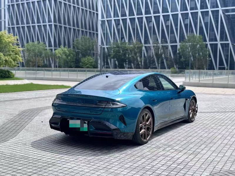 MI SU7 Ultra 2025 #8 MI SU7 Ultra 2025 car image #8