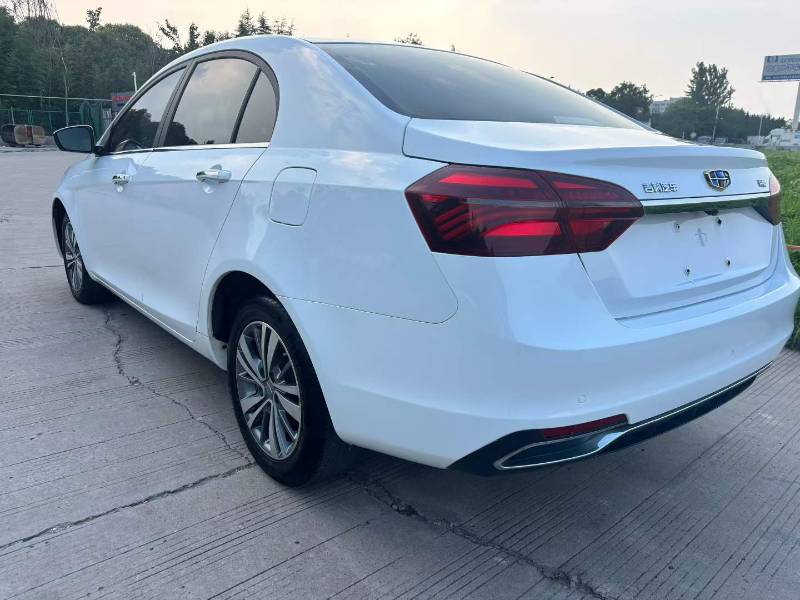 GEELY Emgrand 2018 car image #6