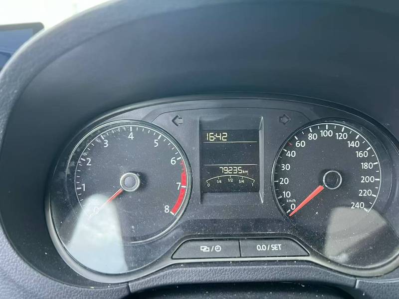 Volkswagen Polo 2017 car image #4