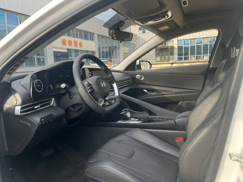 Hyundai Elantra 2023 car image #7