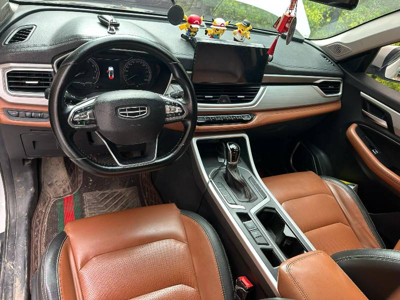 GEELY Vision X6 2020 car image #2