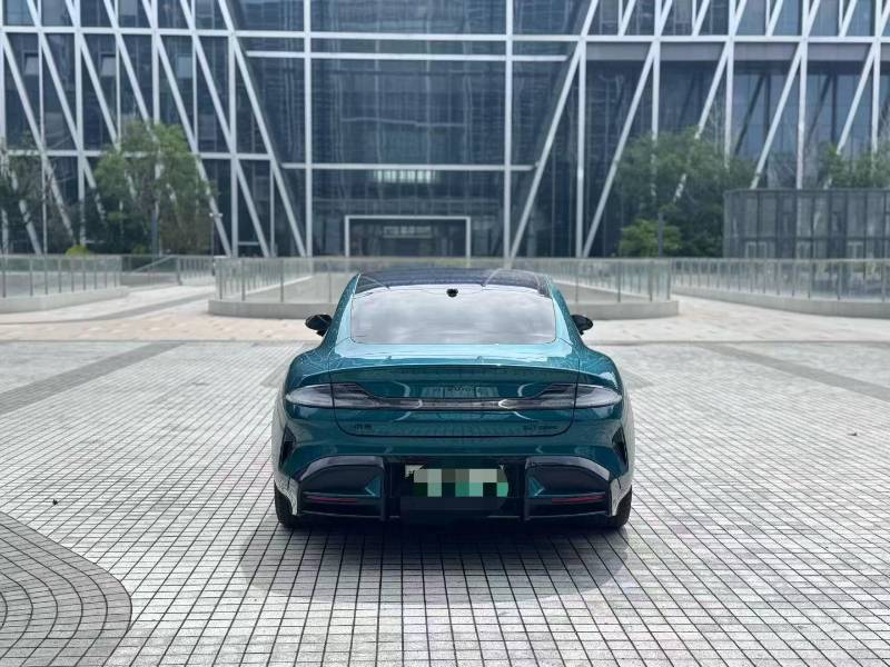 MI SU7 Ultra 2025 #9 MI SU7 Ultra 2025 car image #9