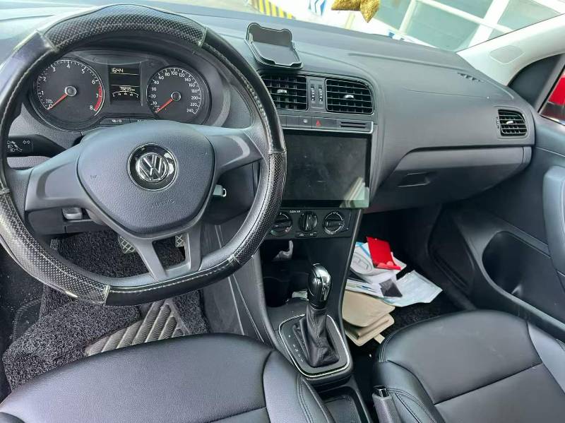 Volkswagen Polo 2017 car image #6
