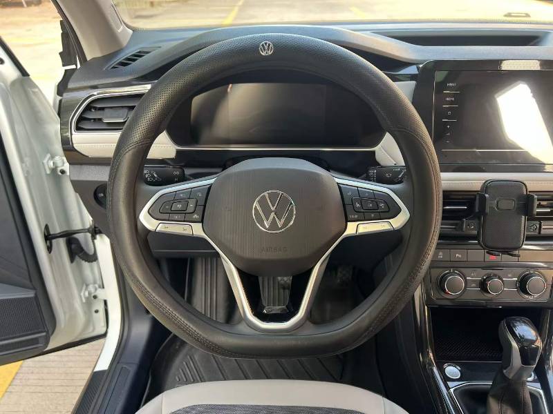 Volkswagen Tharu 2025 car image #8