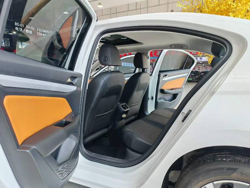 Volkswagen Bora 2025 car image #6