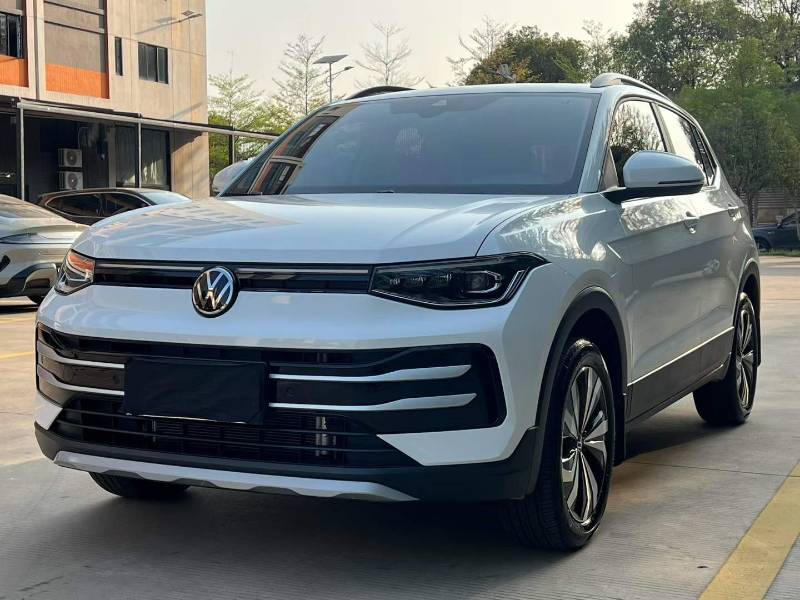 Volkswagen Tharu 2025 car image #2