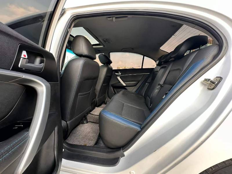 GEELY Emgrand New Energy 2018 #4 GEELY Emgrand New Energy 2018 car image #4