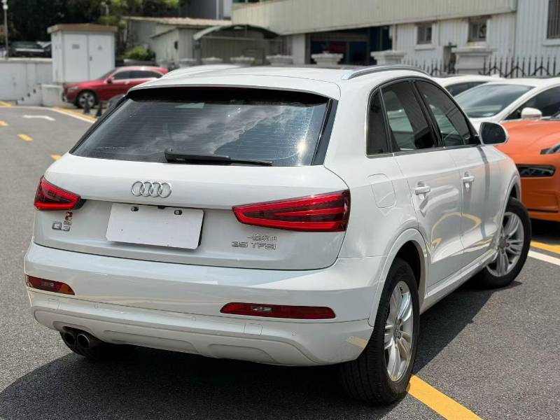 Audi Q3 2014 car image #9