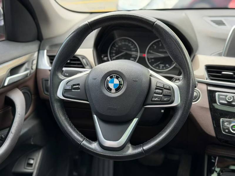BMW X1 2018 car image #2