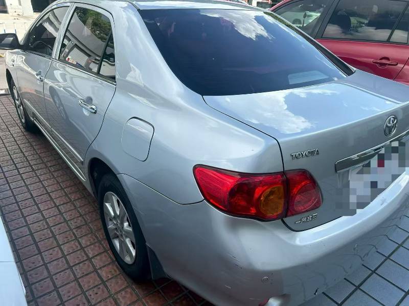 Toyota Corolla 2010 car image #3