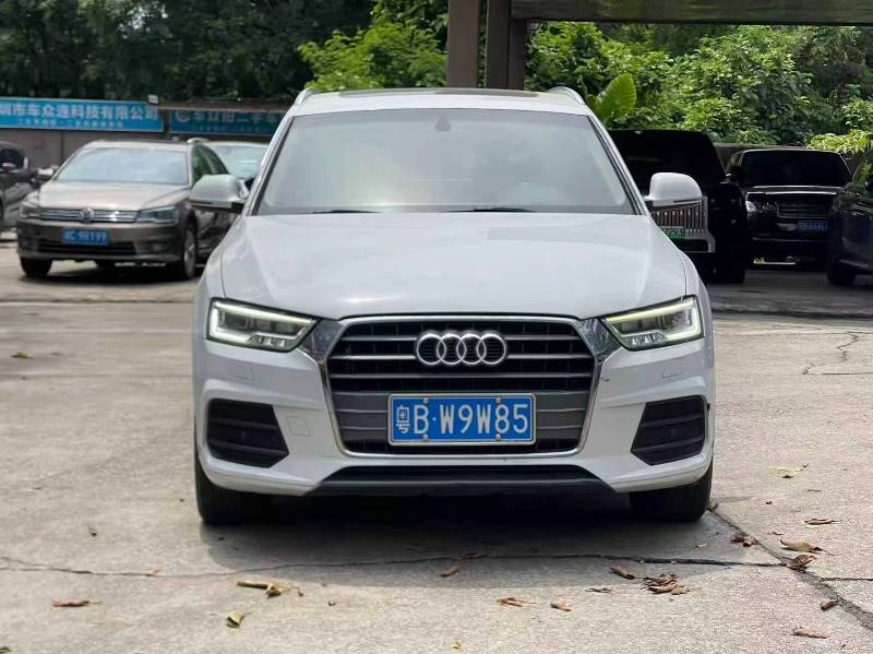 Audi Q3 2019 car image #3