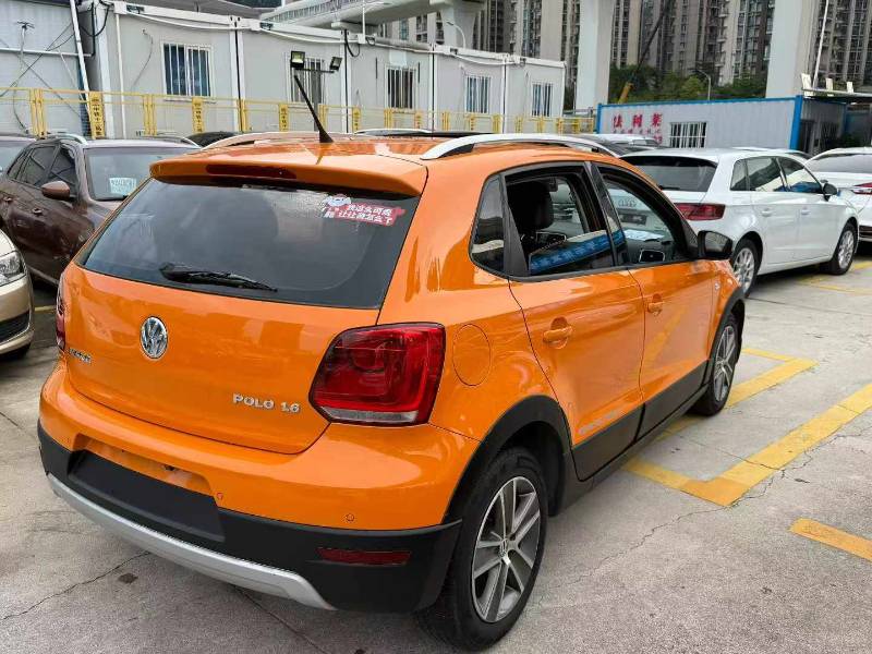 Volkswagen Polo 2012 car image #3