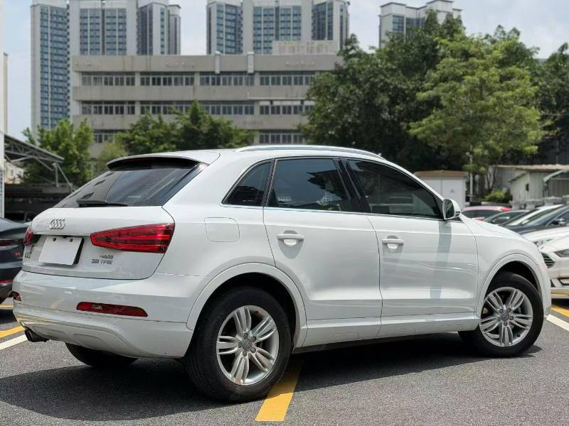 Audi Q3 2014 car image #3