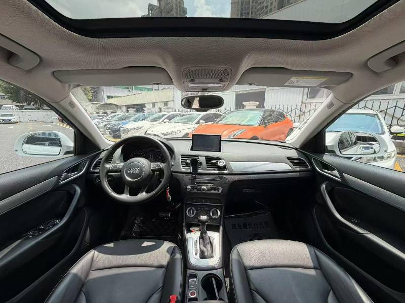 Audi Q3 2014 car image #8