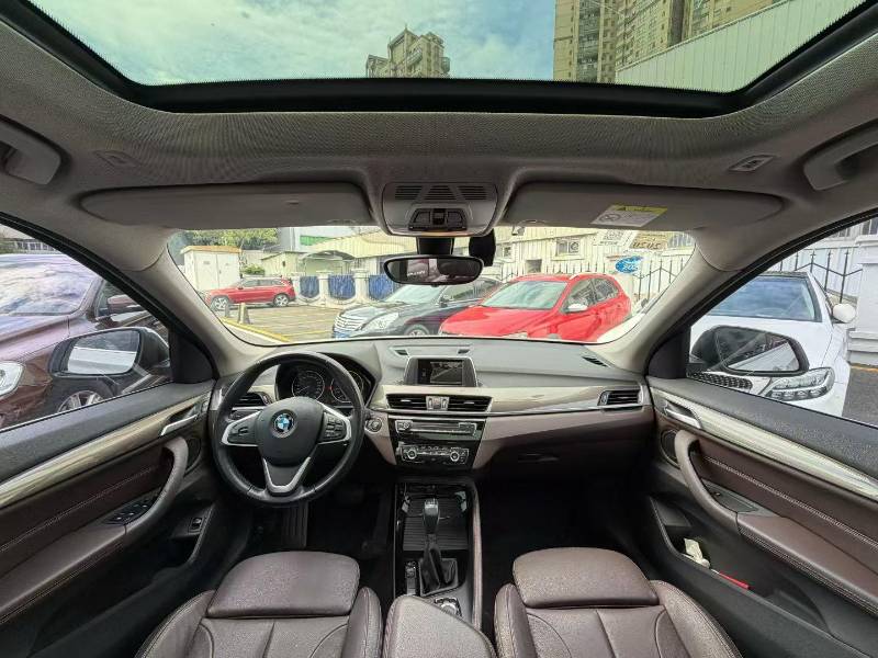 BMW X1 2018 car image #8