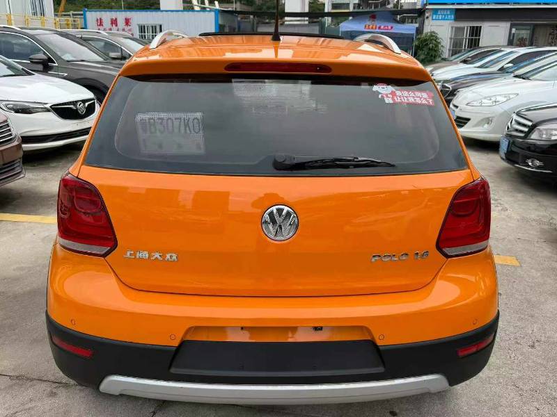 Volkswagen Polo 2012 car image #5