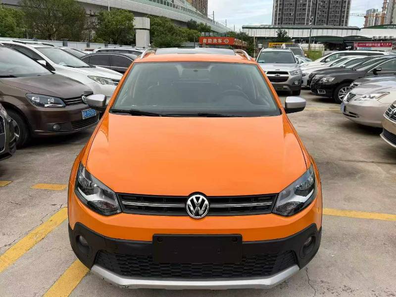 Volkswagen Polo 2012 car image #2