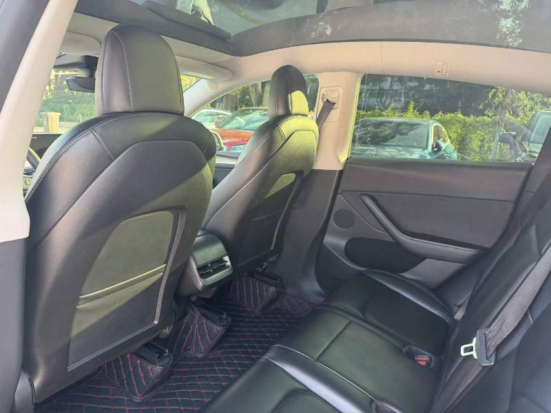 Tesla Model Y 2022 car image #8