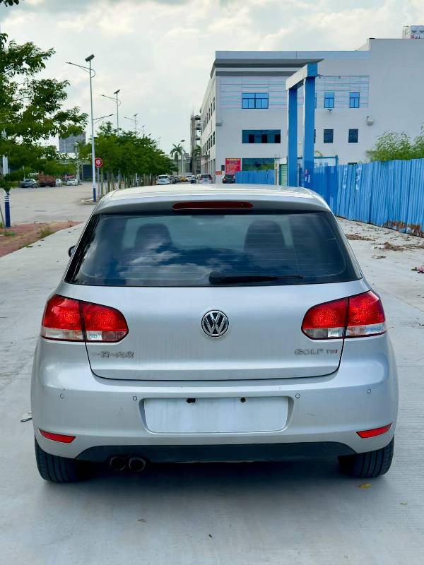 Volkswagen Golf 2014 car image #8