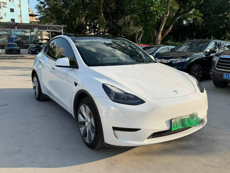 Tesla Model Y 2022 car image #3