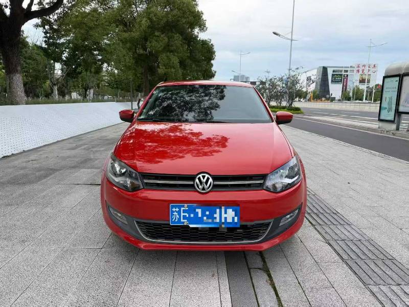 Volkswagen Polo 2013 car image 