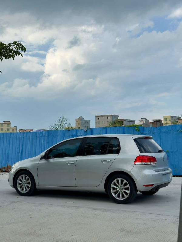 Volkswagen Golf 2014 car image #4