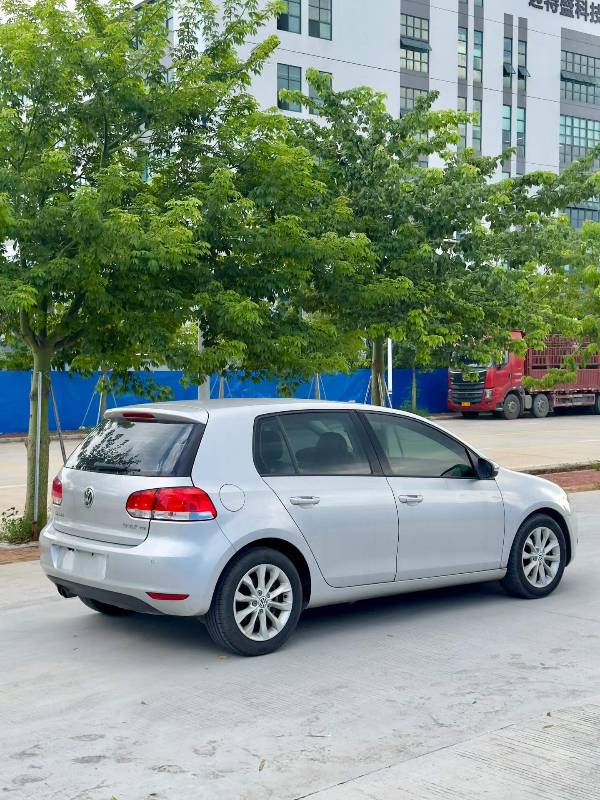 Volkswagen Golf 2014 car image #3