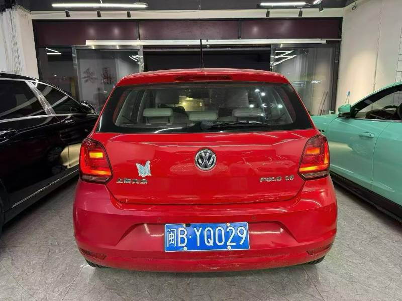Volkswagen Polo 2015 car image #5