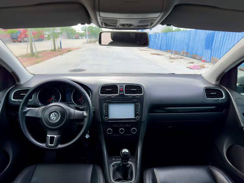 Volkswagen Golf 2014 car image #9