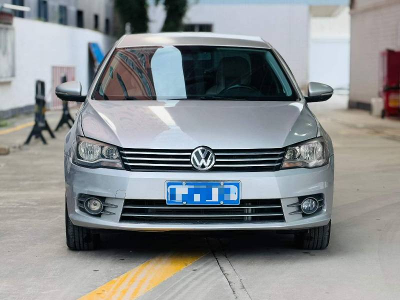 Volkswagen Bora 2013 car image #2