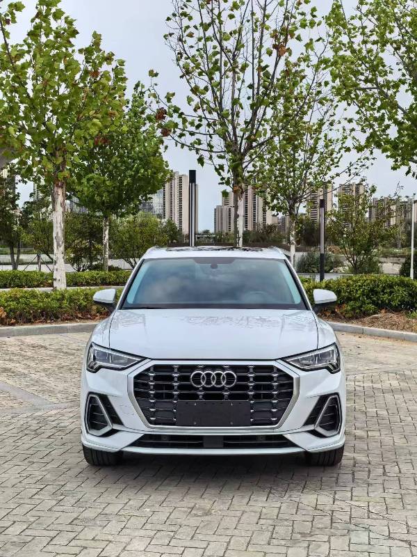 Audi Q3 2020 car image 