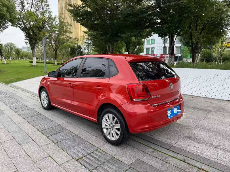 Volkswagen Polo 2013 car image #4