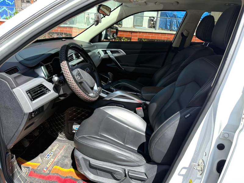 GEELY Boyue 2017 car image #4