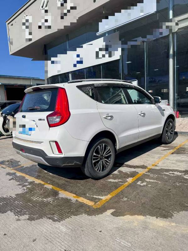 GEELY Vision X6 2018 immagine di auto #9