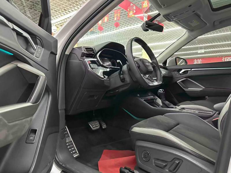 Audi Q3 2023 #4 Audi Q3 2023 car image #4
