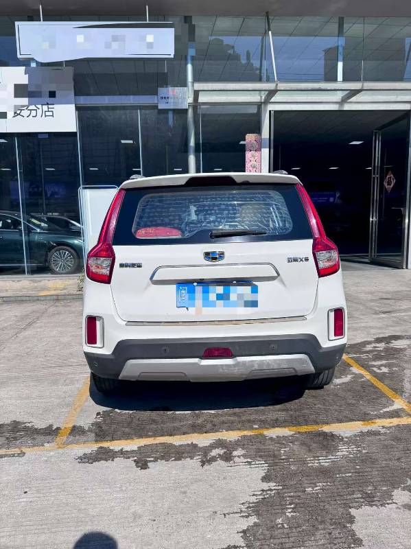 GEELY Vision X6 2018 immagine di auto #8
