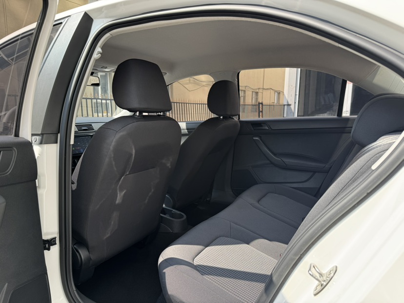 Volkswagen Santana 2018 car image #6