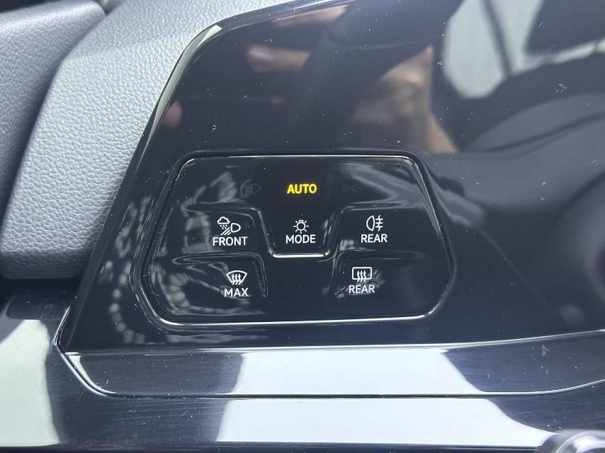 Volkswagen Golf 2021 car image #13