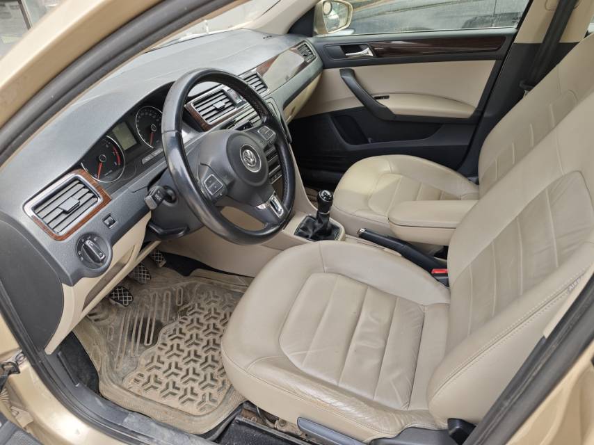 Volkswagen Santana 2013 #4 Volkswagen Santana 2013 car image #4