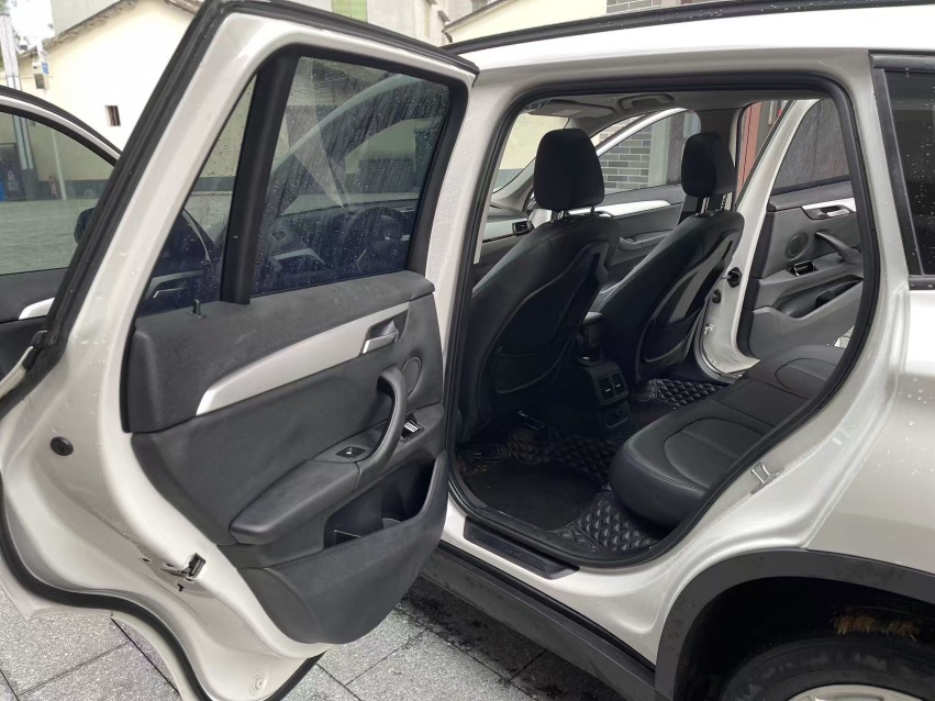 BMW X1 2018 #5 BMW X1 2018 car image #5