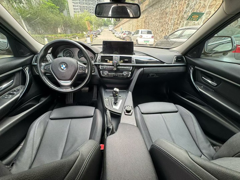 BMW 3 Series 2018 #4 BMW 3 Series 2018 car image #4
